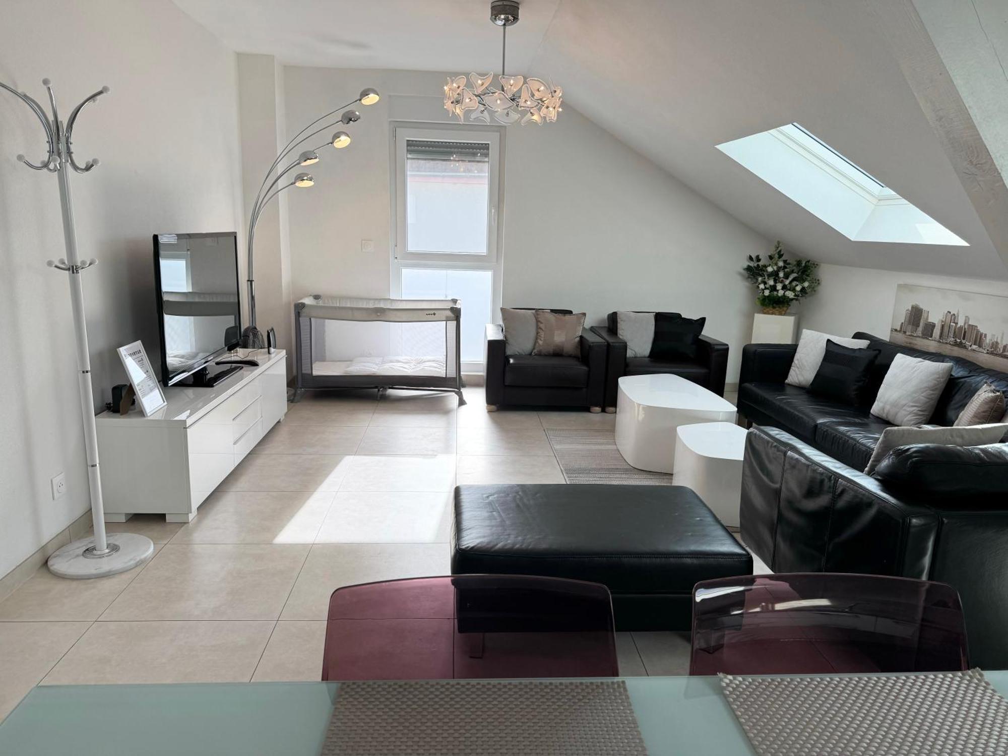Appartement Bes,, Attique Neuf Avec Confort Wittenheim Eksteriør billede